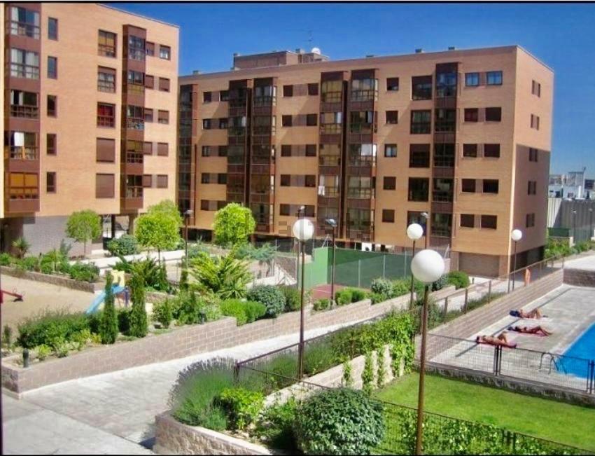 Deyanira Suite, Aeropuerto, Ifema Madrid Exteriér fotografie