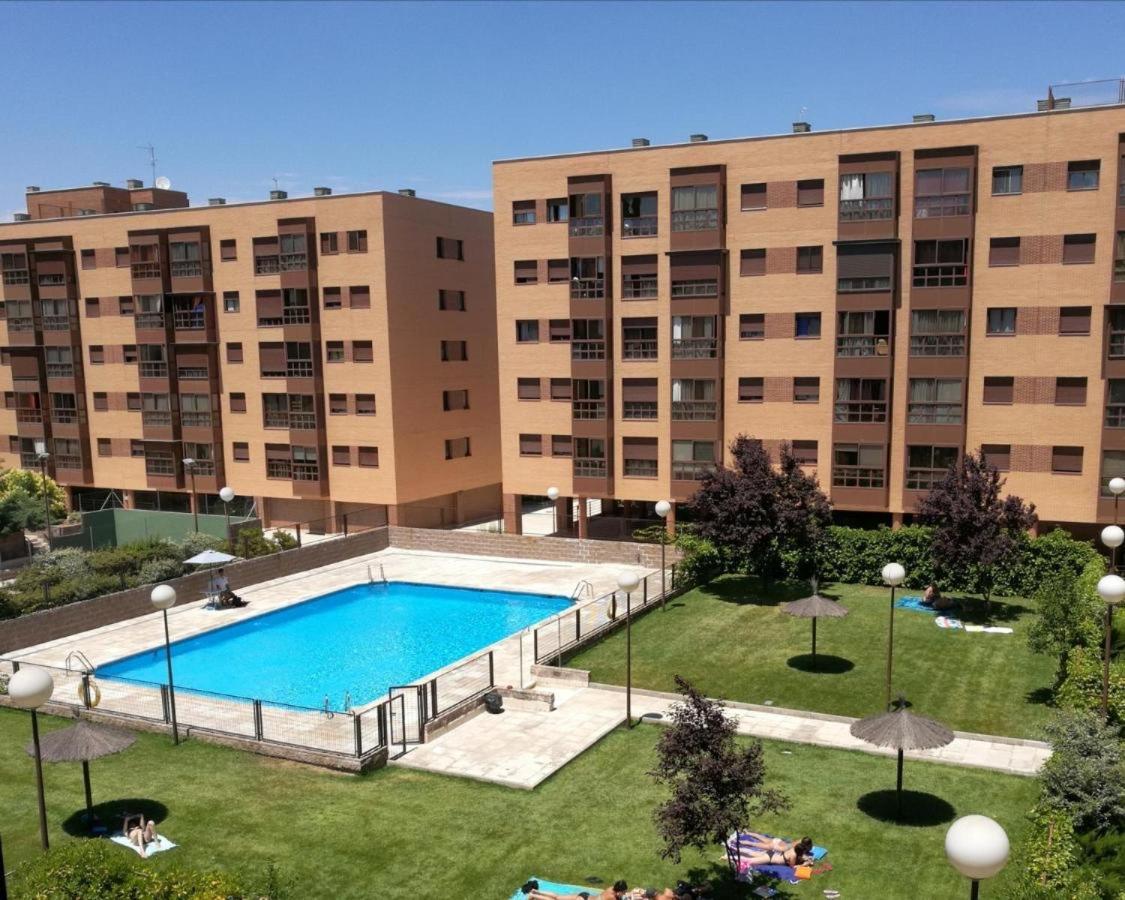 Deyanira Suite, Aeropuerto, Ifema Madrid Exteriér fotografie