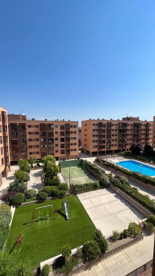 Deyanira Suite, Aeropuerto, Ifema Madrid Exteriér fotografie